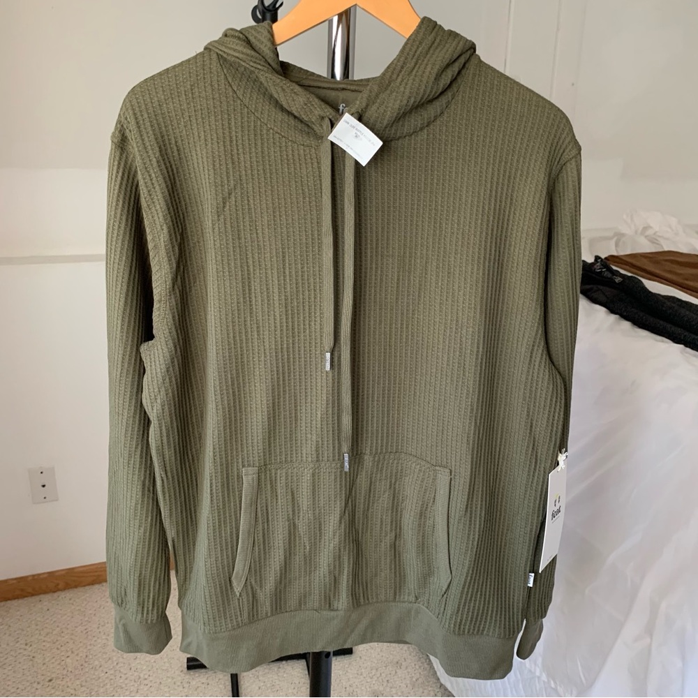 Feat Waffle Knit Pullover Hoodie NWT Men’s Large